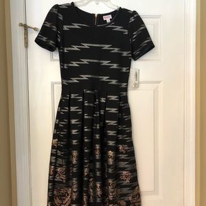 Elegant Amelia - Rose Gold Accents - NWT